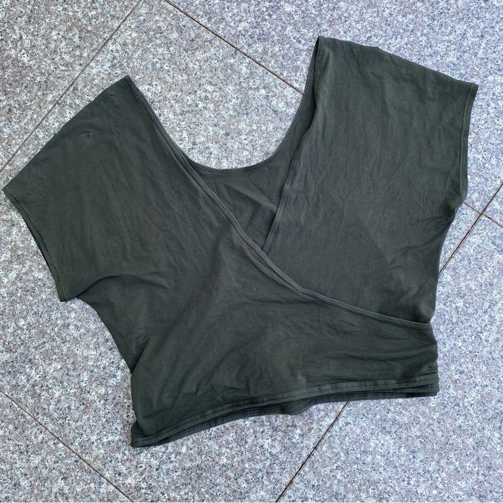 Lululemon it’s a tie too